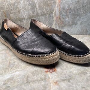 Mint & Rose Leather Espadrille Size 41 Size 10 Black